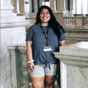 Meet your Posher, Esmeralda